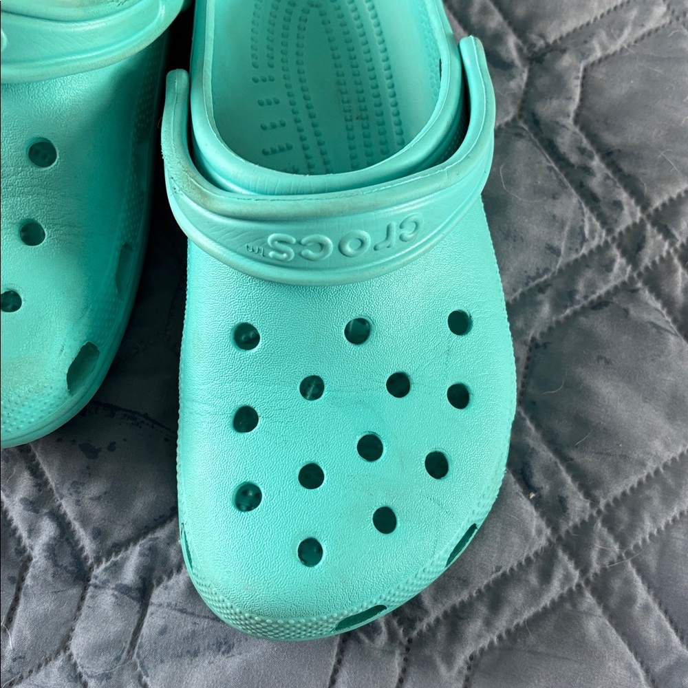 CROCS Aqua Sandals - Picture 3 of 4